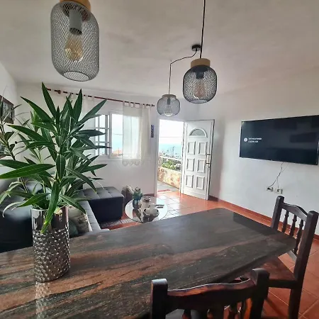 La Casita De La Brena. بيت للعطل